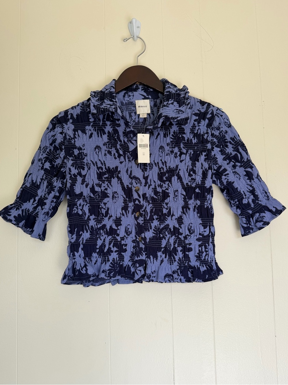 NWT ANTHROPOLOGIE Maeve Smocked Ruffle Button-Front Top Blue Abstract Print XS - Picture 4 of 8